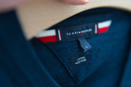 tommy hilfiger orijinal olduğu nasıl anlaşılır