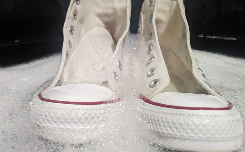 Sneaker Bakım Rutini: Converse Yıkanır mı?
